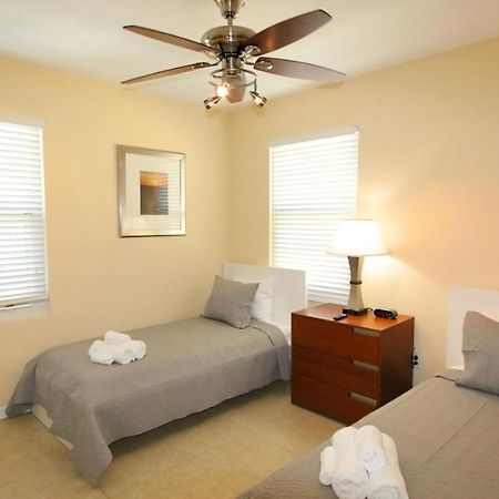 Johns Pass Condo'S- Fully Remote St. Pete Beach Exterior foto